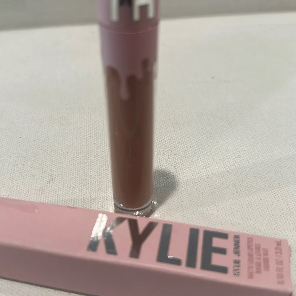 Kylie Jenner Matte Liquid Lipstick. No 308 Built To Last Matte.